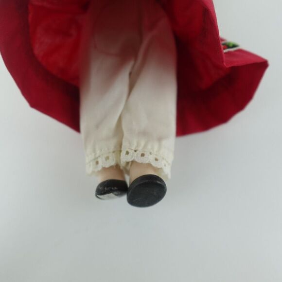 Russ Berrie International Doll Canada - Picture 5 of 11